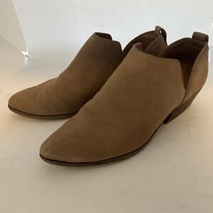 Frye 7 Tan Suede Leather Slip On Boots Booties Western  Styling Low